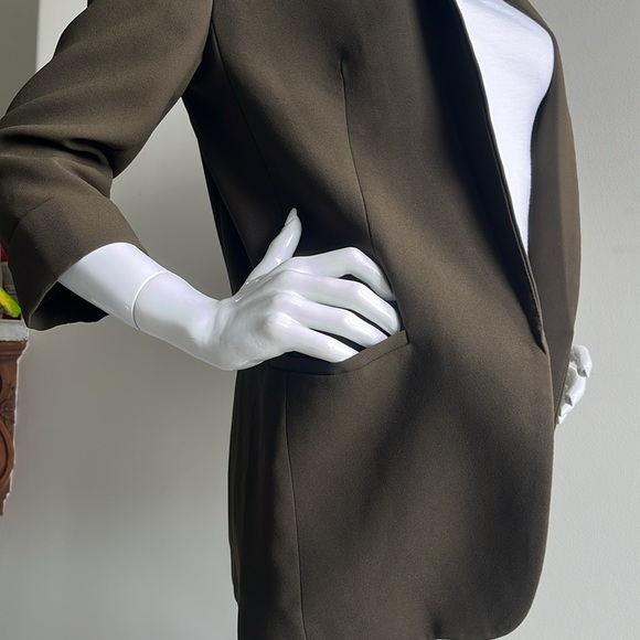 Express Rolled Sleeve Notch Collar
Boyfriend Blazer Size S/P - Picture 4 of 7